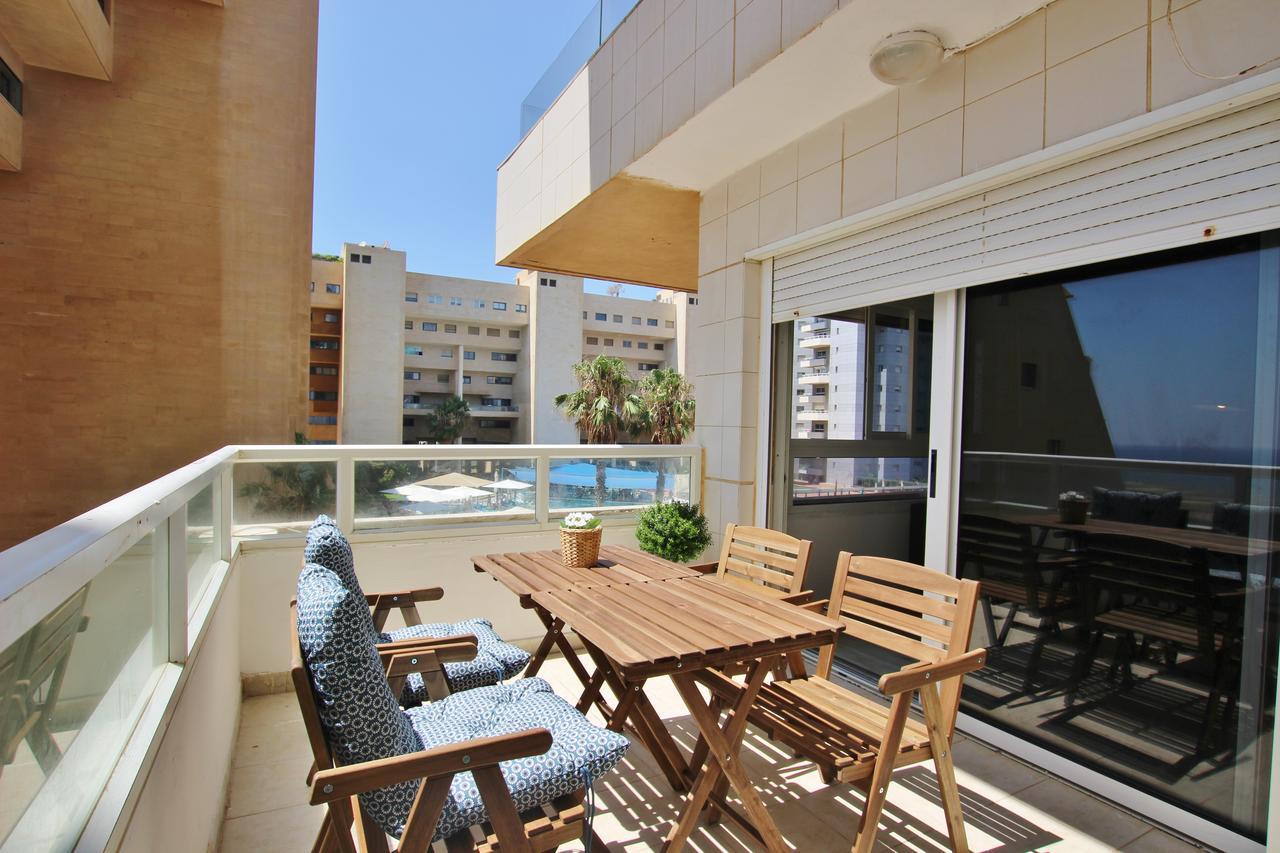 Beach Front - Luxury 4.5 Rooms Sea & Sun Project Tel Aviv Exteriör bild