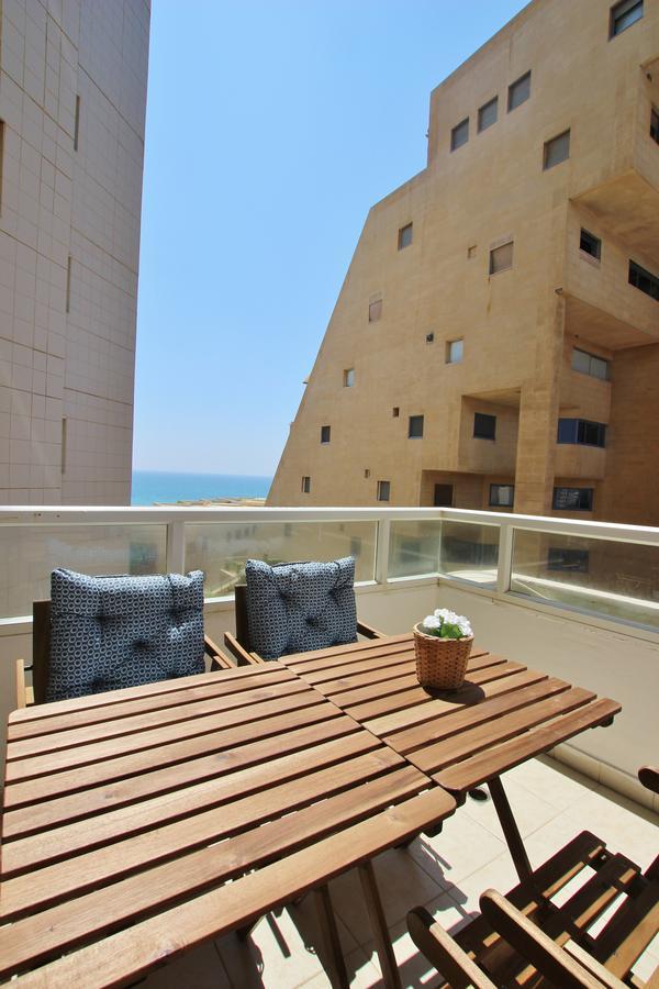 Beach Front - Luxury 4.5 Rooms Sea & Sun Project Tel Aviv Exteriör bild